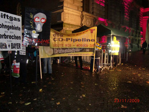 Mahnwache gegen die CO-Pipeline der IG Erkrath vor dem Ständehaus in Düsseldorf