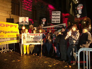 Mahnwache gegen die CO-Pipeline der IG Erkrath vor dem Ständehaus in Düsseldorf